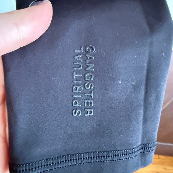 SpIRITUAL GANGSTER | Black Nirvana Lotus 7/8 Legging | Extra Small - Picture 4 of 7